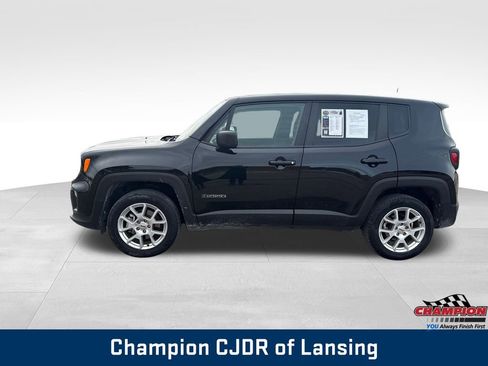 Used 2023 Jeep Renegade Latitude image 2