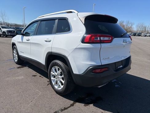 Used 2017 Jeep Cherokee Latitude w/ True North Edition AWD/4WD image 10