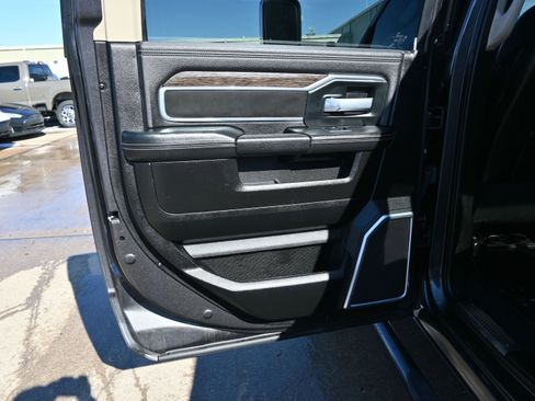 Used 2020 RAM 3500 Laramie image 19