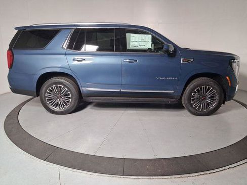 New 2026 GMC Yukon Elevation w/ Elevation Premium Package AWD/4WD image 3