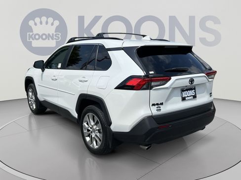 Used 2025 Toyota RAV4 XLE Premium w/ Weather Package AWD/4WD image 4