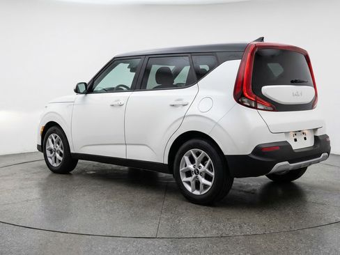 Used 2025 Kia Soul LX w/ LX Technology Package image 6