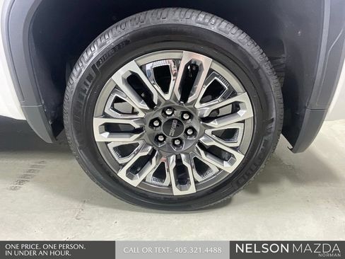 Used 2025 GMC Sierra 1500 Denali Ultimate AWD/4WD image 10