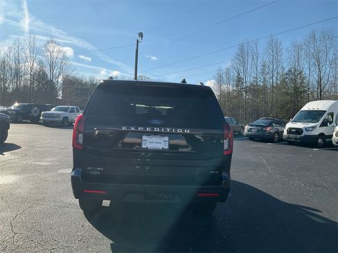 New 2025 Ford Expedition Max Active image 6