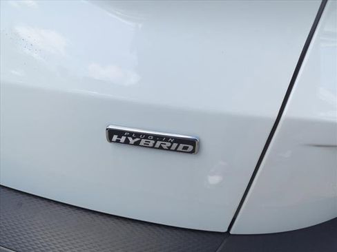 New 2024 Ford Escape SE w/ PHEV Premium Package image 7