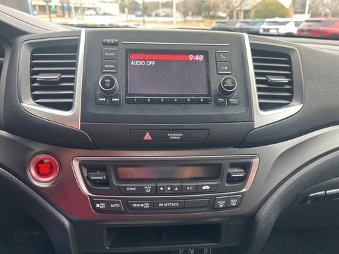 Used 2019 Honda Ridgeline Sport image 11