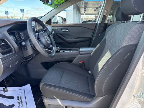 Used 2023 Nissan Rogue SV image 10