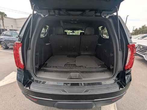 Used 2022 GMC Yukon XL SLE w/ Gmc Pro Safety Plus Package RWD image 24