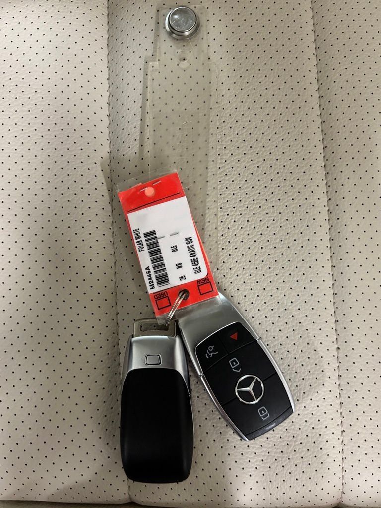 Certified 2025 Mercedes-Benz GLE 450e 4MATIC image 27