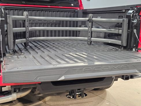 Certified 2025 Toyota Tacoma Limited AWD/4WD image 18