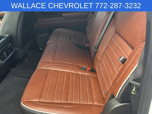 Used 2025 GMC Sierra 3500 Denali Ultimate AWD/4WD image 13