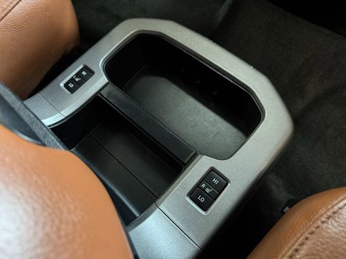 Used 2016 Toyota Sequoia Platinum image 53