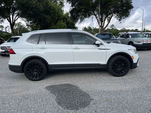 Used 2023 Volkswagen Tiguan SE image 7