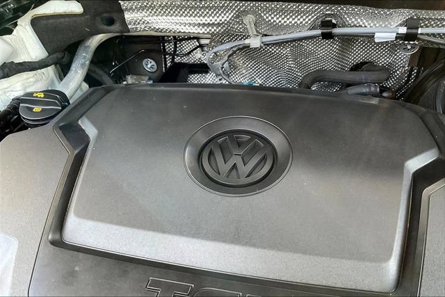 Used 2024 Volkswagen Tiguan SE R-Line FWD image 33