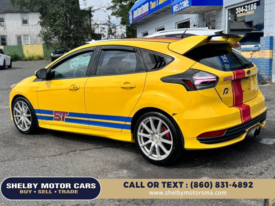 Used 2017 Ford Focus ST FWD image 7