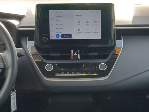 Used 2023 Toyota Corolla LE image 24