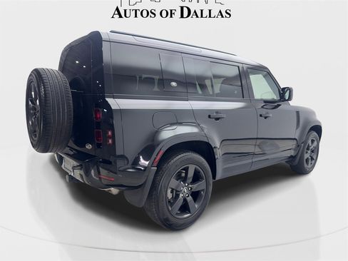 Used 2022 Land Rover Defender 110 X-Dynamic SE image 6