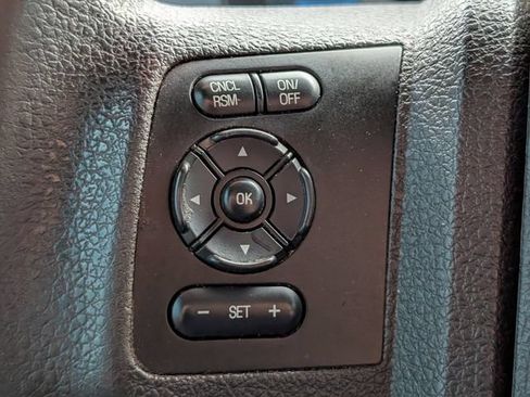 Used 2016 Ford F250 XLT w/ XLT Premium Package AWD/4WD image 26
