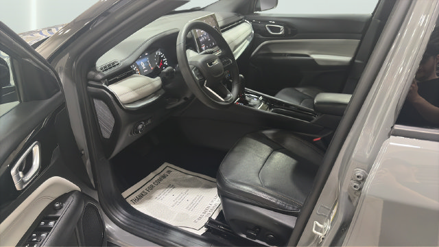 Used 2023 Jeep Compass Limited AWD/4WD image 26