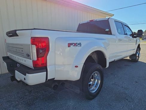 Used 2017 Ford F350 Platinum w/ Platinum Ultimate Package image 9