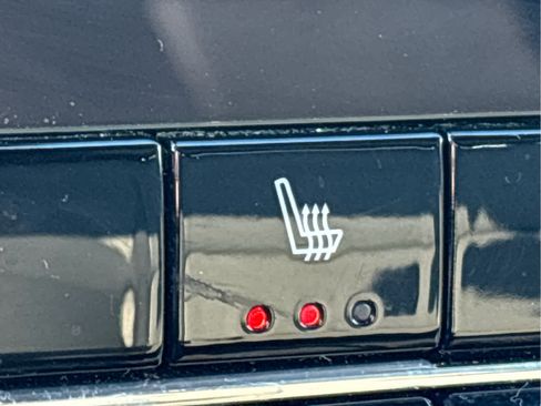 Certified 2023 Chevrolet Colorado LT w/ LT Convenience Package III image 17