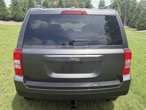 Used 2016 Jeep Patriot Sport w/ Power Value Group FWD image 3