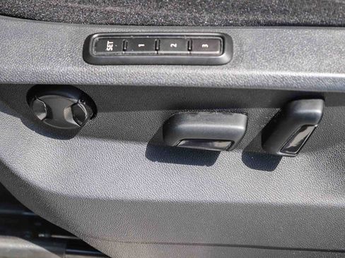 Used 2018 Volkswagen Atlas SEL Premium image 23