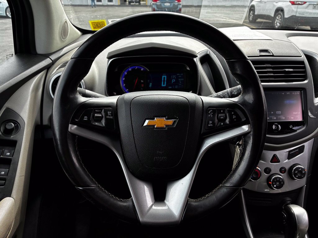 Used 2016 Chevrolet Trax LT w/ LT Convenience Package AWD/4WD image 10