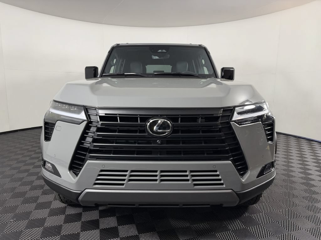 Used 2025 Lexus GX 550 AWD/4WD image 2
