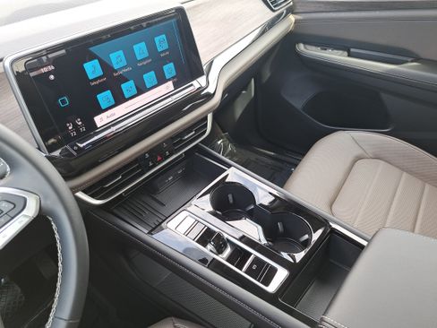 Certified 2026 Volkswagen Atlas SEL AWD/4WD image 26