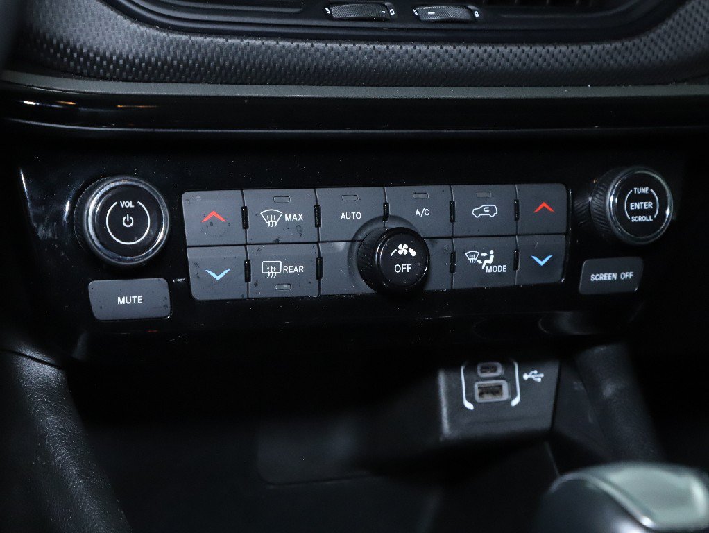 Used 2025 Jeep Compass Trailhawk AWD/4WD image 26