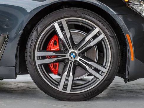 Used 2019 BMW 740i w/ M Sport Package RWD image 16