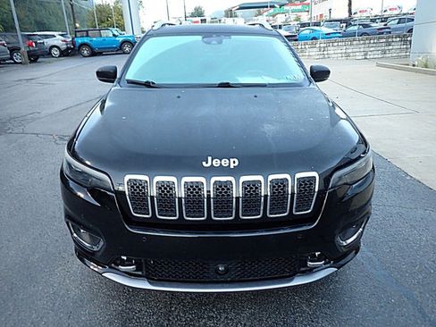 Used 2019 Jeep Cherokee Overland w/ Technology Group image 10