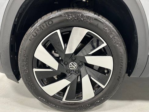 Used 2025 Volkswagen Atlas Cross Sport SE image 66