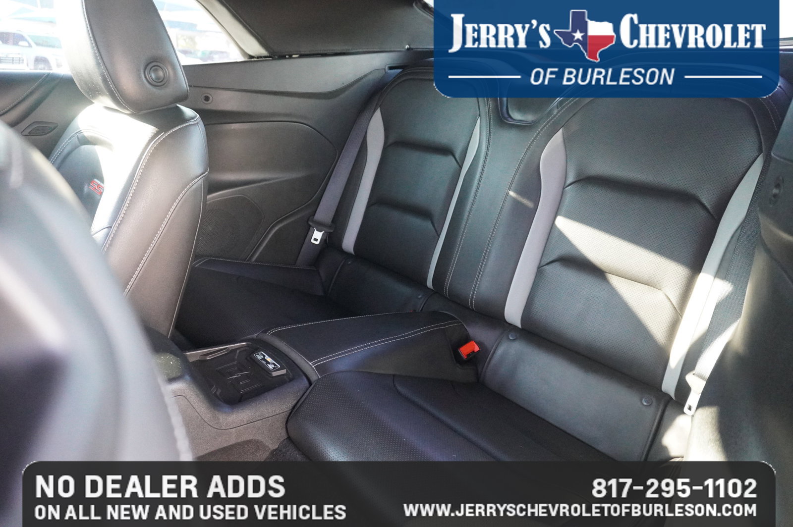 Used 2021 Chevrolet Camaro SS RWD image 11