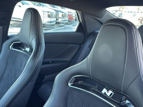 Used 2025 Hyundai Elantra N image 25