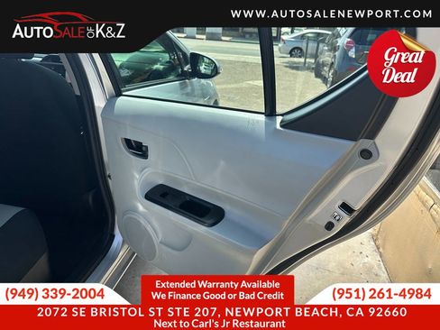 Used 2016 Toyota Prius C Two FWD image 18