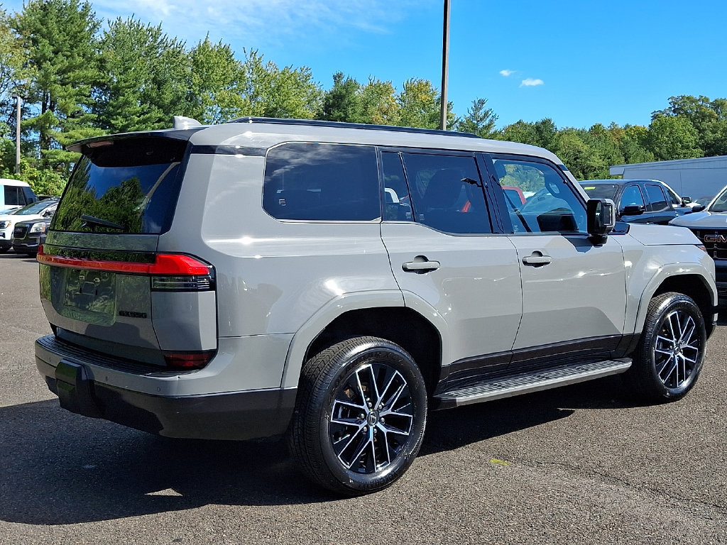 Used 2024 Lexus GX 550 w/ Accessory Package (2T) AWD/4WD image 6