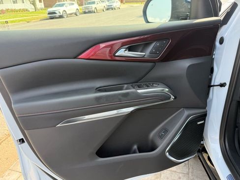 New 2026 Chevrolet Traverse RS w/ LPO, Floor Liner Package image 11