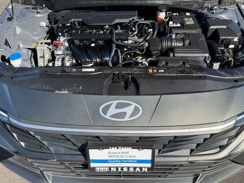 Used 2024 Hyundai Elantra SEL FWD image 28