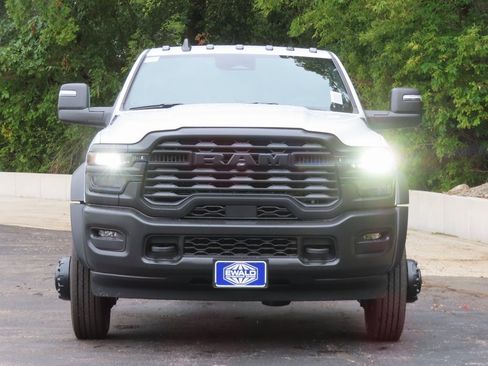 New 2026 RAM 5500 Tradesman image 15