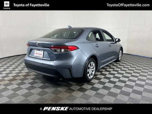 Used 2025 Toyota Corolla LE FWD image 5