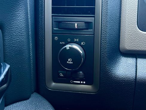 Used 2011 RAM 1500 Express image 21