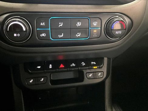 Used 2019 Chevrolet Colorado Z71 w/ Z71 Midnight Edition image 16