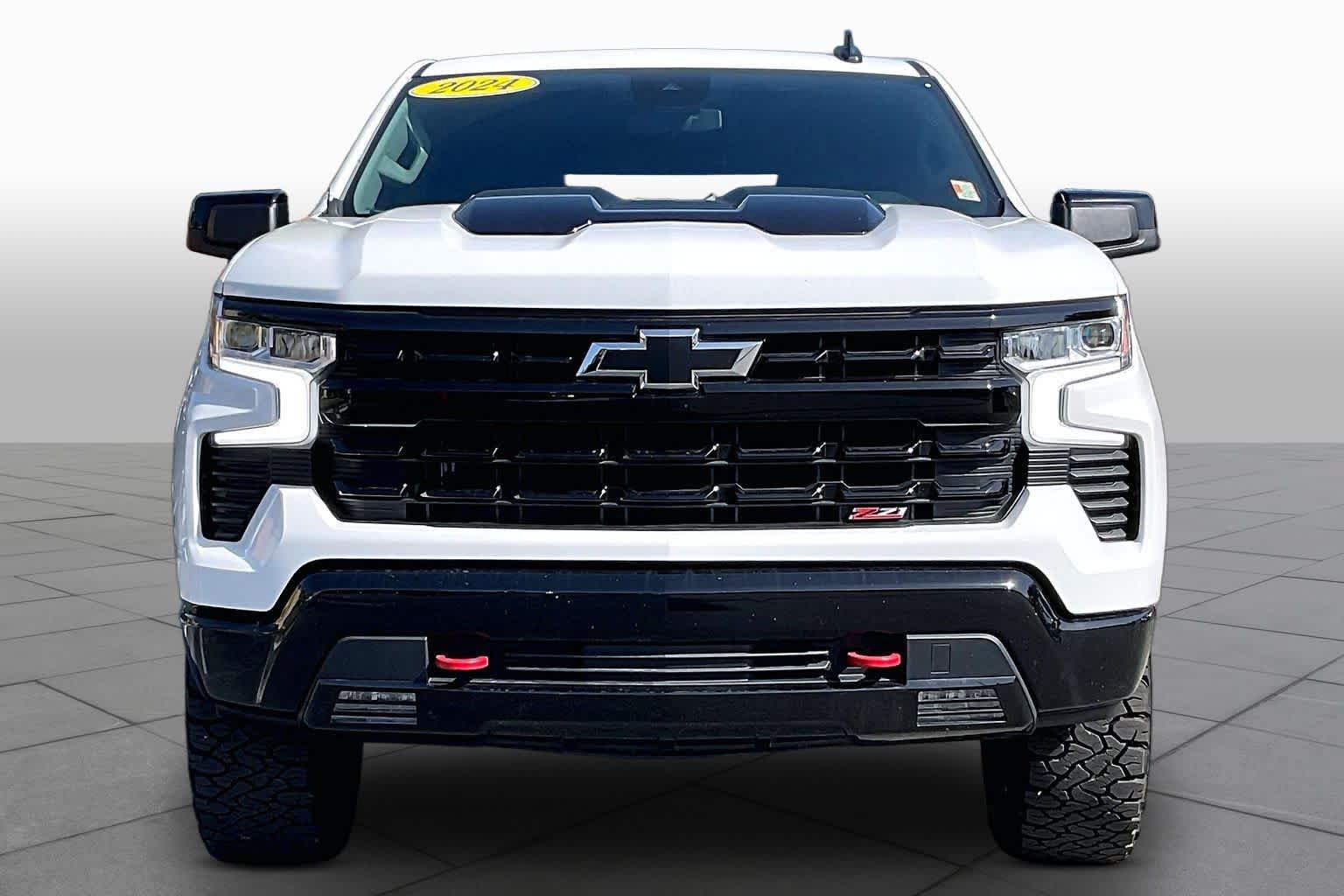 Used 2024 Chevrolet Silverado 1500 LT Trail Boss w/ Protection Package AWD/4WD image 4