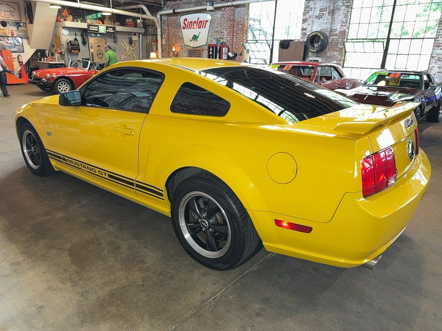 Used 2006 Ford Mustang GT Premium RWD image 5