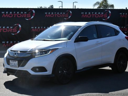 Used 2022 Honda HR-V Sport image 3