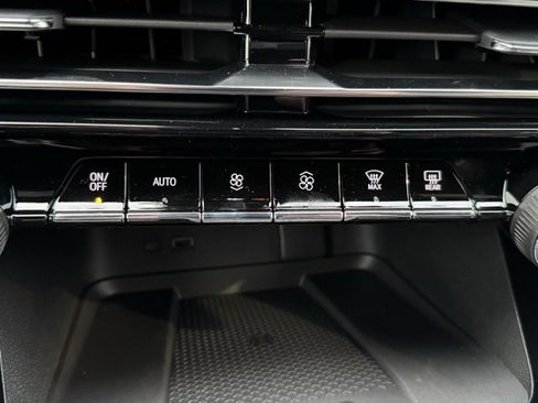 New 2026 Chevrolet Traverse RS image 13