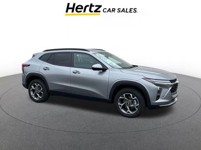 Used 2025 Chevrolet Trax LT