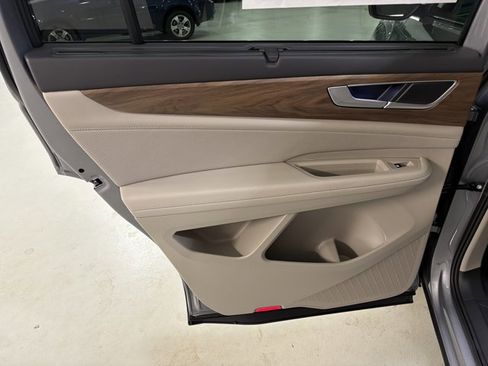 New 2026 Volkswagen Atlas SE image 24